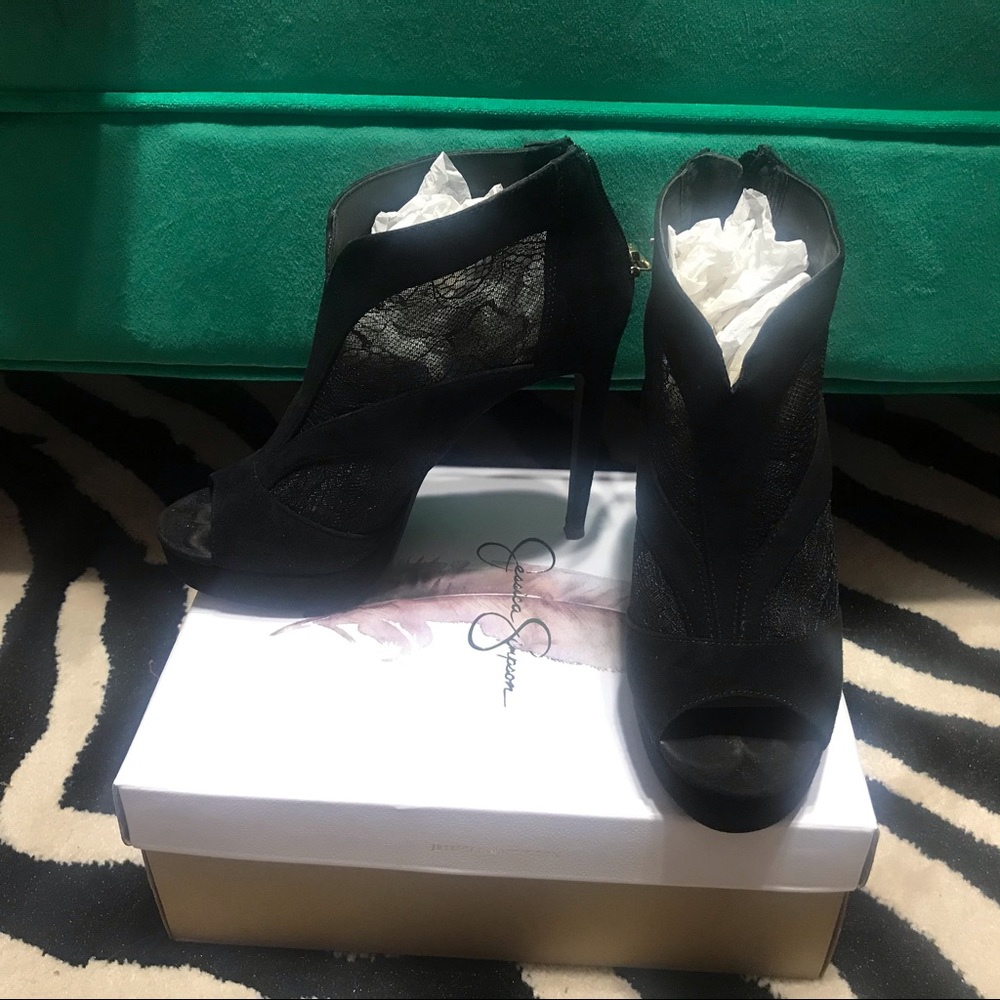 Jessica Simpon Mesh & Suede Pumps - Picture 2 of 6